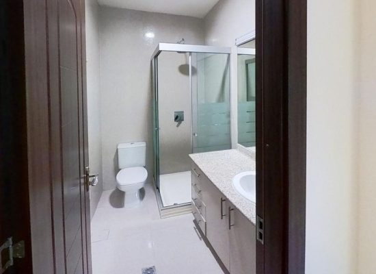 1373-Avenida-Julio-Calle-Pantino-Bathroom-2.jpg