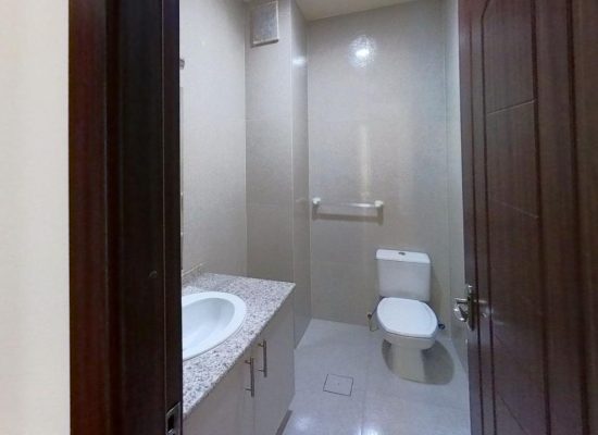 1373-Avenida-Julio-Calle-Pantino-Bathroom-3.jpg