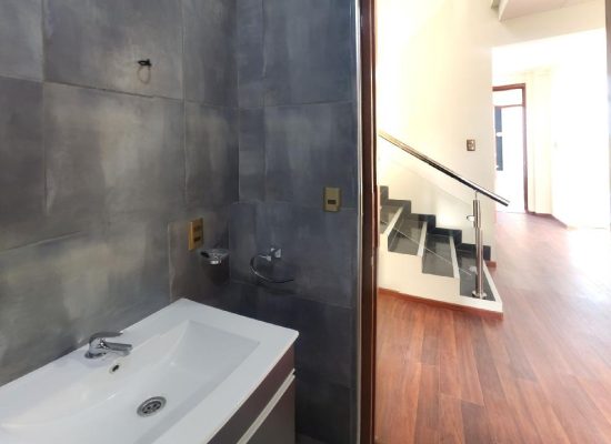 CASA-4D-MIRADOR-LOMAS-DE-ACHUMANI-14ENE24-Bathroom2.jpg